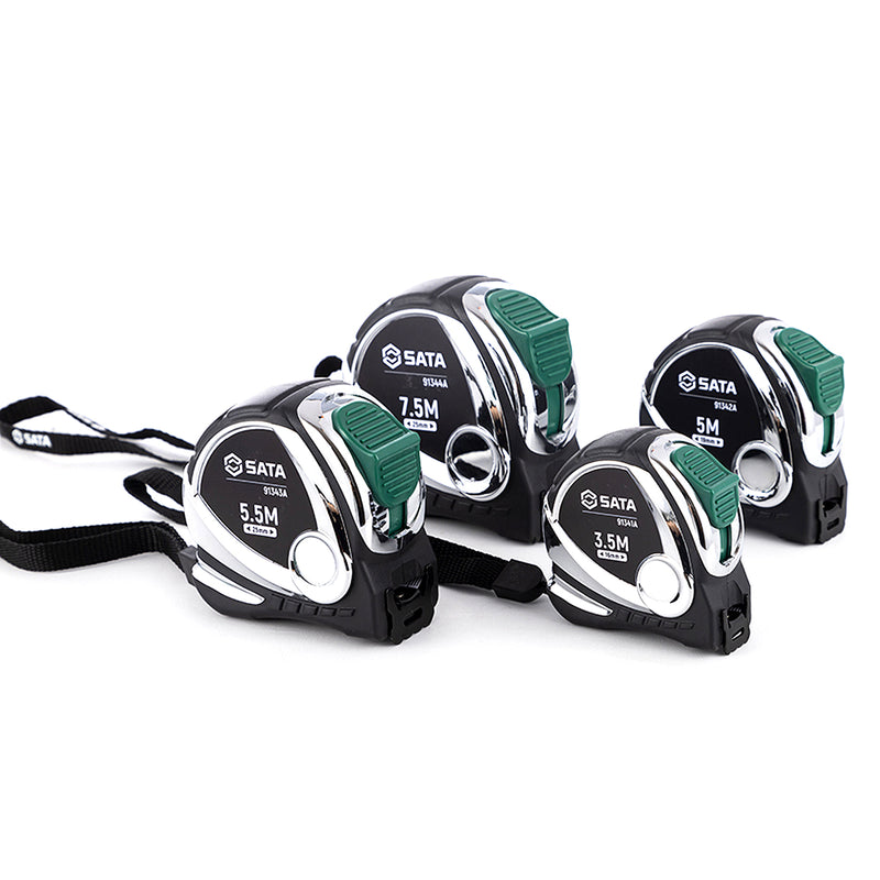 Thước cuộn thép SATA 3.5m - 7.5m bền bỉ, vỏ bọc cao su chống va đập, vạch chia 2 mặt rõ nét.