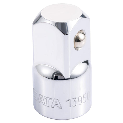 Đầu tuýp chuyển đổi cốt SATA 13950: Adapter 1/2 inch sang 3/4 inch, chất liệu Cr-V, mạ Chrome, có lỗ chốt.