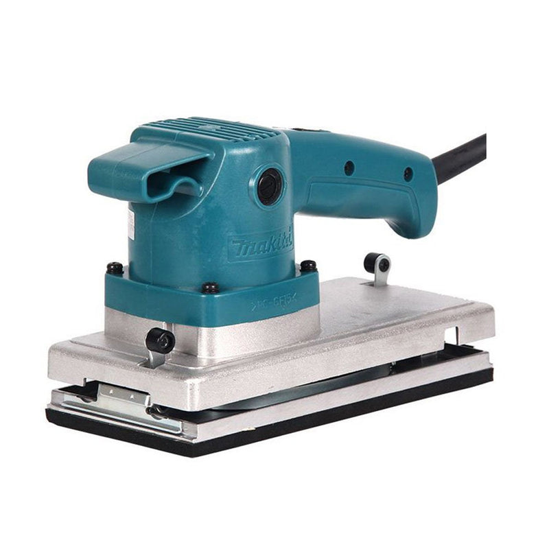Máy chà nhám rung Makita 9045B công suất 520W, kích thước đế nhám 114 x 234mm