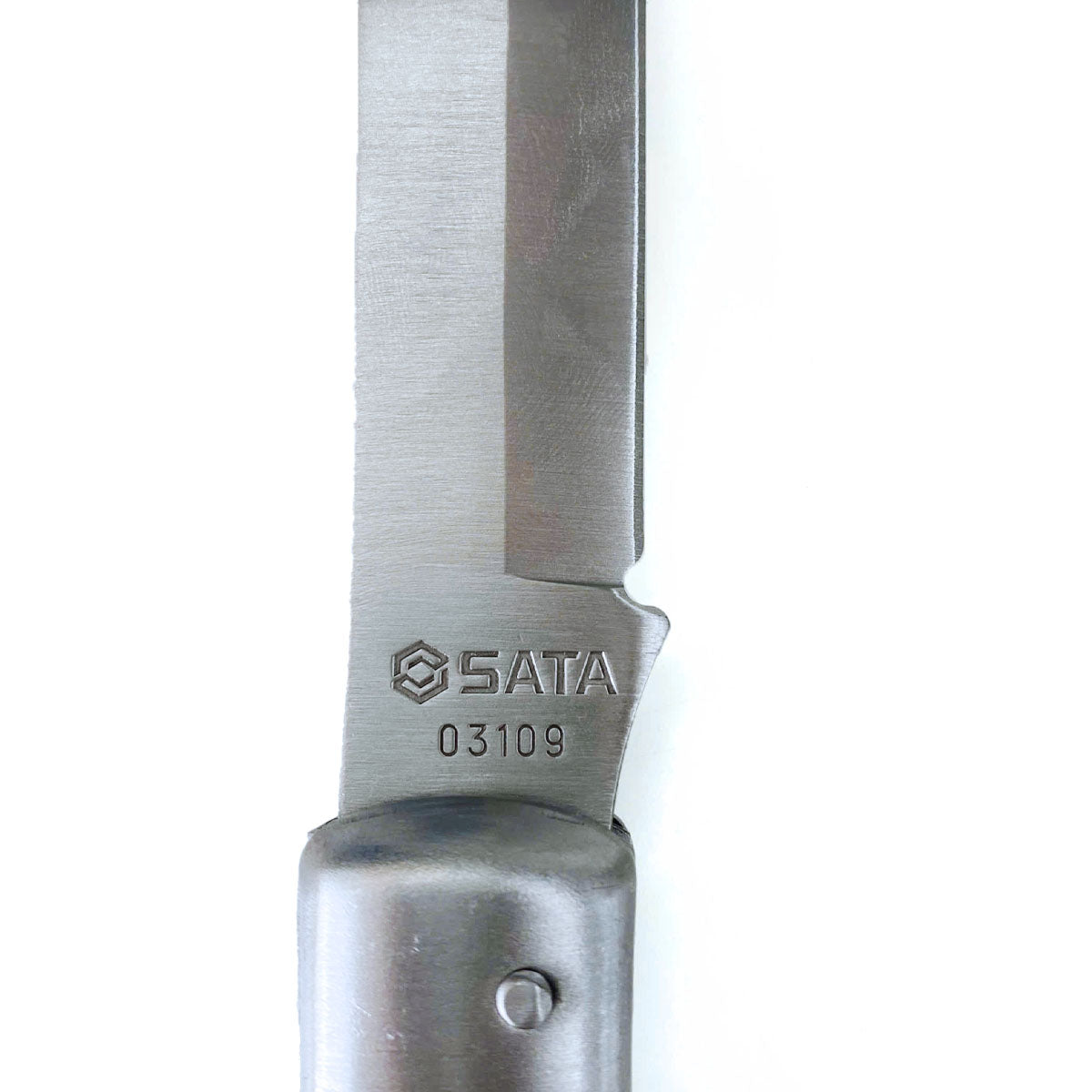 Dao gập cán gỗ, lưỡi thẳng SATA 03109