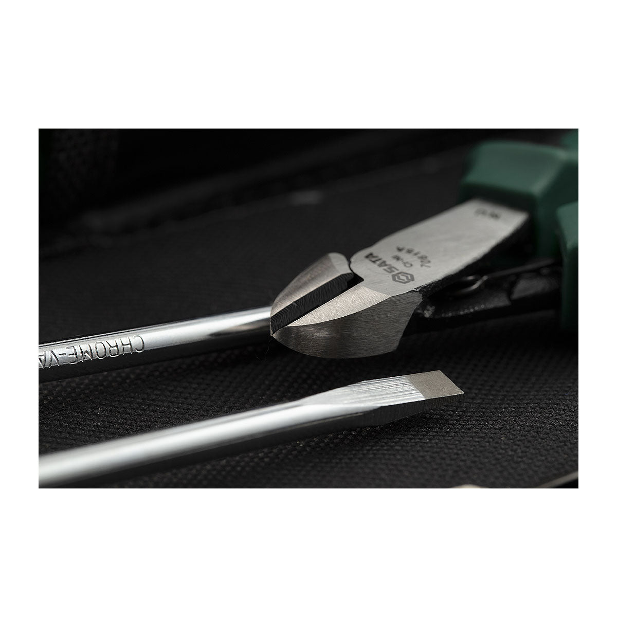 Bộ dụng cụ sửa chữa điện tử 13 chi tiết SATA 03710