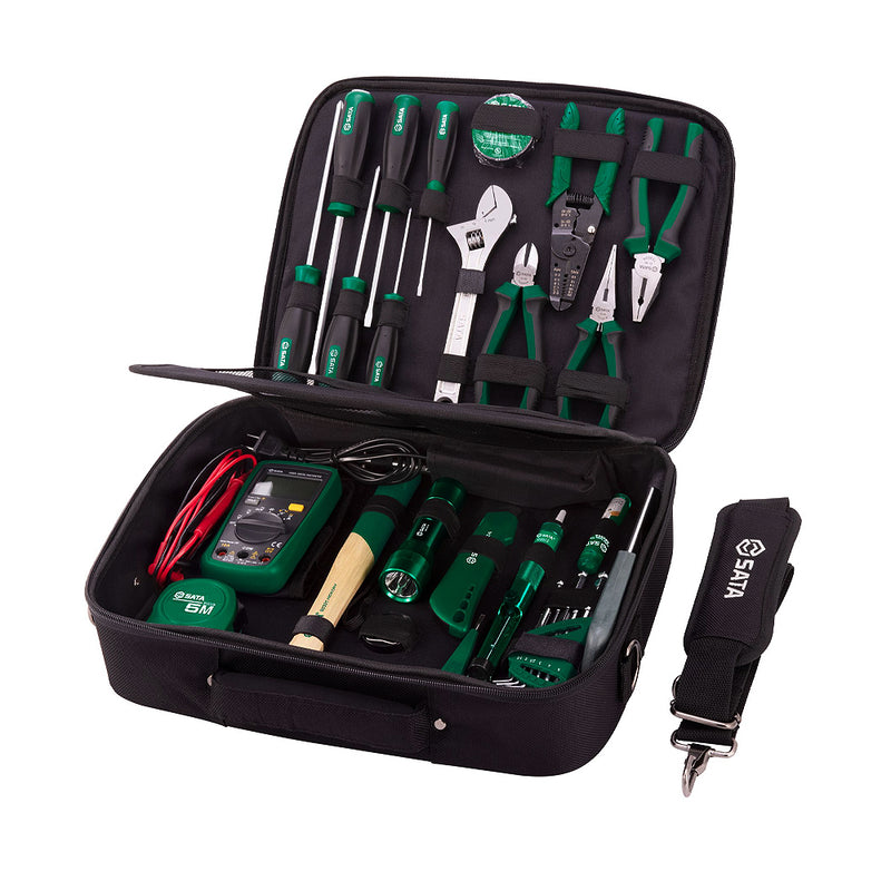 Bộ dụng cụ sửa điện 32 chi tiết SATA 03795: đồng hồ vạn năng, mỏ hàn, kìm, tua vít và phụ kiện điện tử chuyên nghiệp, đựng trong túi chuyên dụng.