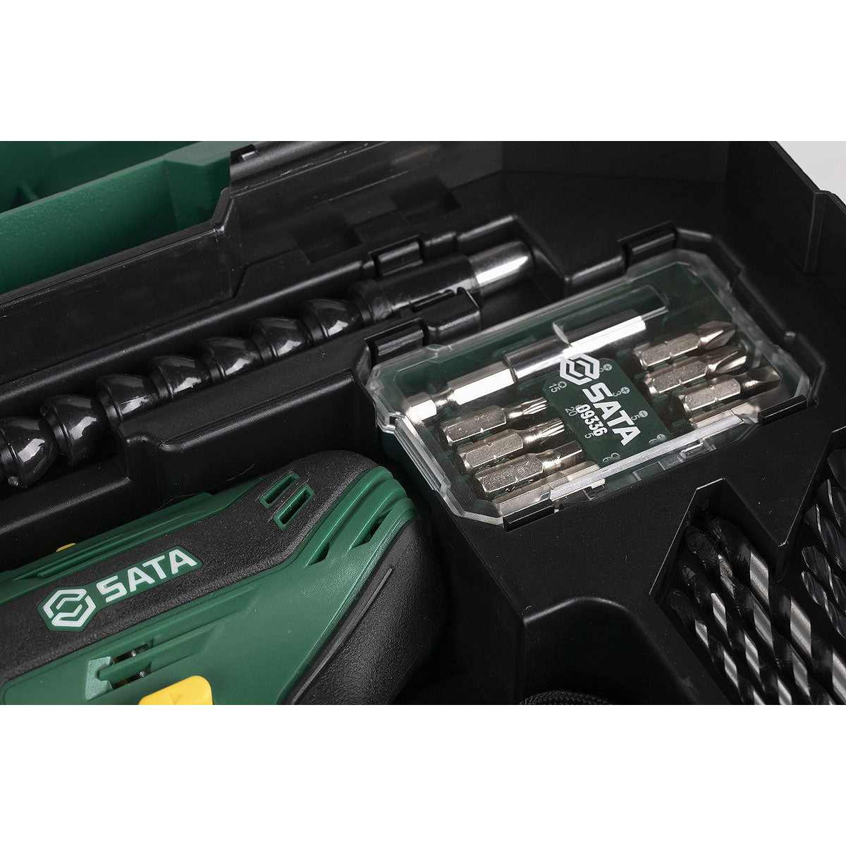 Bộ máy khoan búa dùng Pin 18V và dụng cụ cầm tay 88 chi tiết SATA 05152
