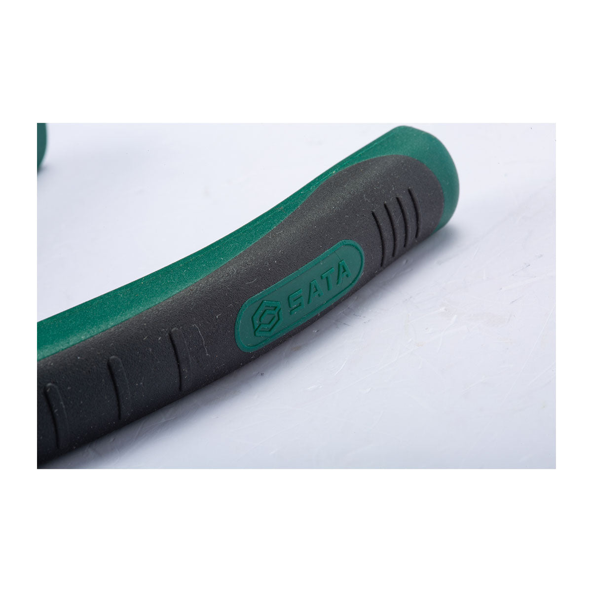 Kìm cắt kiểu Nhật SATA kích thước từ 5 inch - 7 inch, chất liệu thép Cr-V, tay cầm nhựa TPR