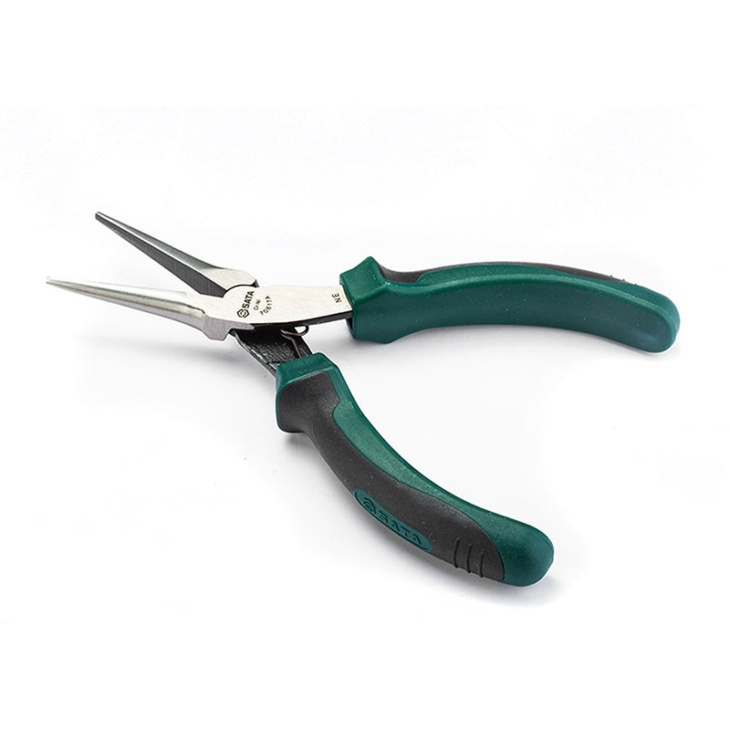 Kìm mũi nhọn mini SATA 70617A, kích thước 6 inch, chất liệu thép Cr-Ni, tay cầm nhựa TPR
