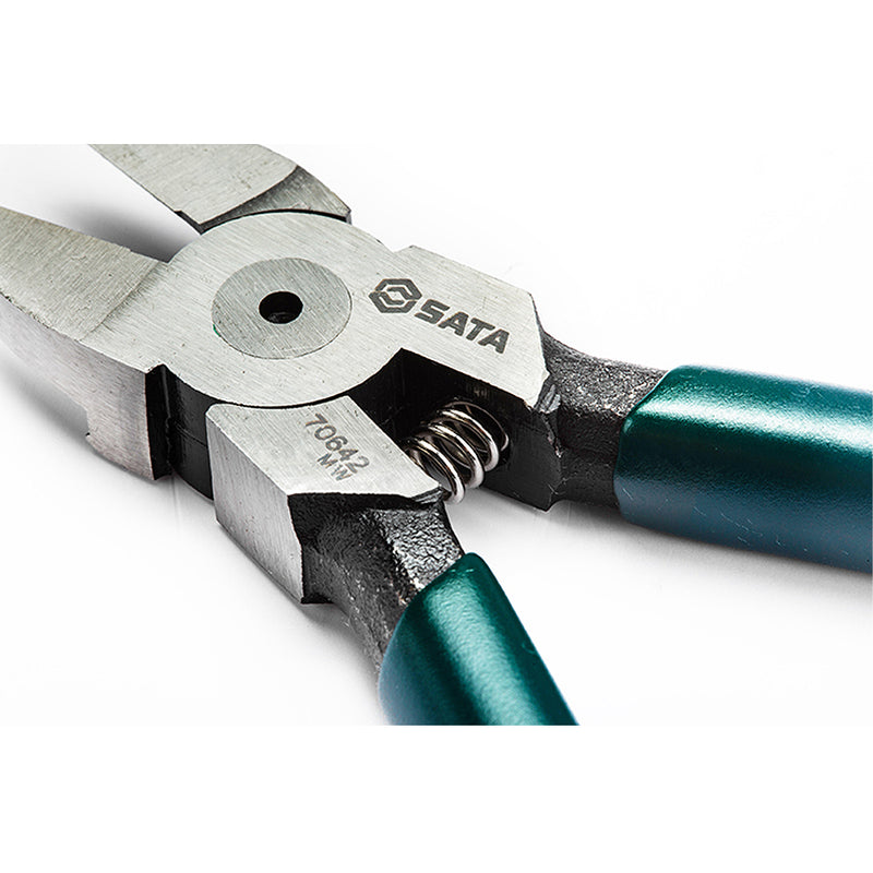 Kìm cắt nhựa, có lò xo trợ lực SATA kích thước từ 125mm - 178mm